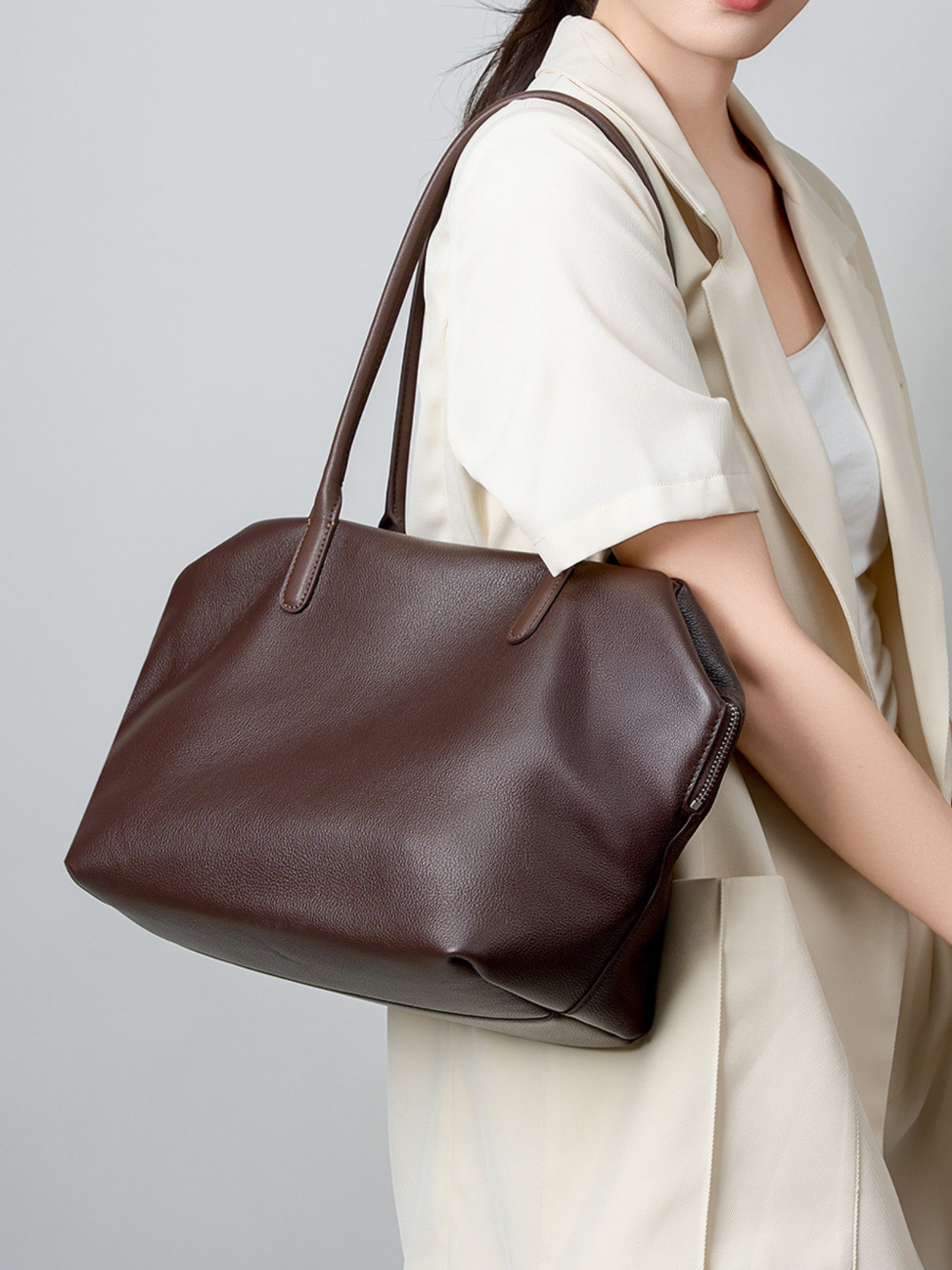 Minimalist Soft‑Grain Leather Tote Bag