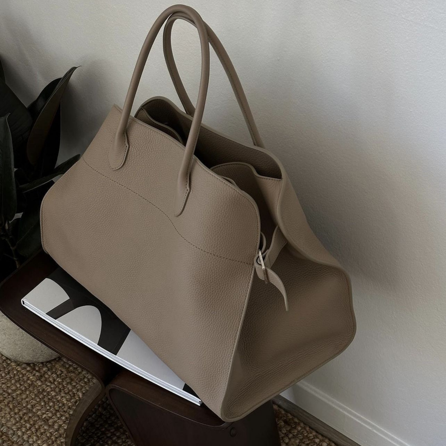 Luxurious Top-Layer Leather Tote Bag