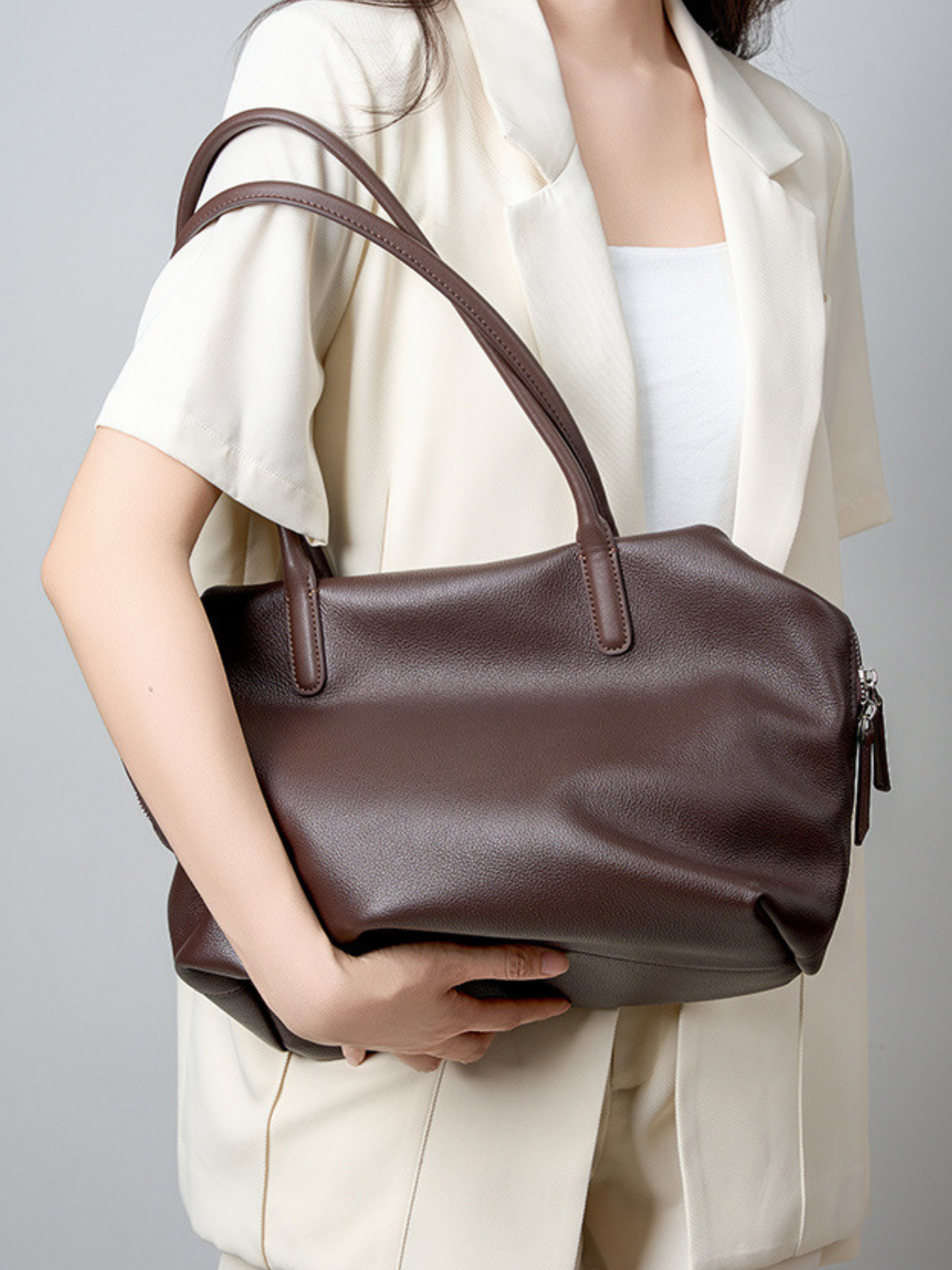 Minimalist Soft‑Grain Leather Tote Bag