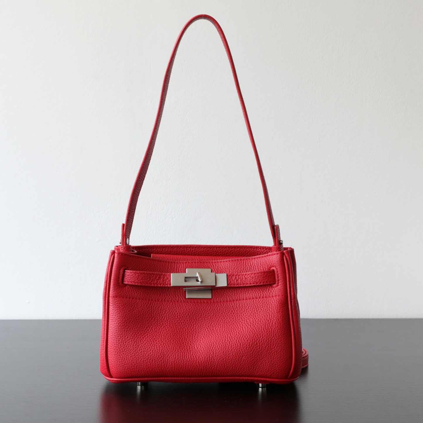 Slim Underarm Luxurious Leather Shoulder Bag