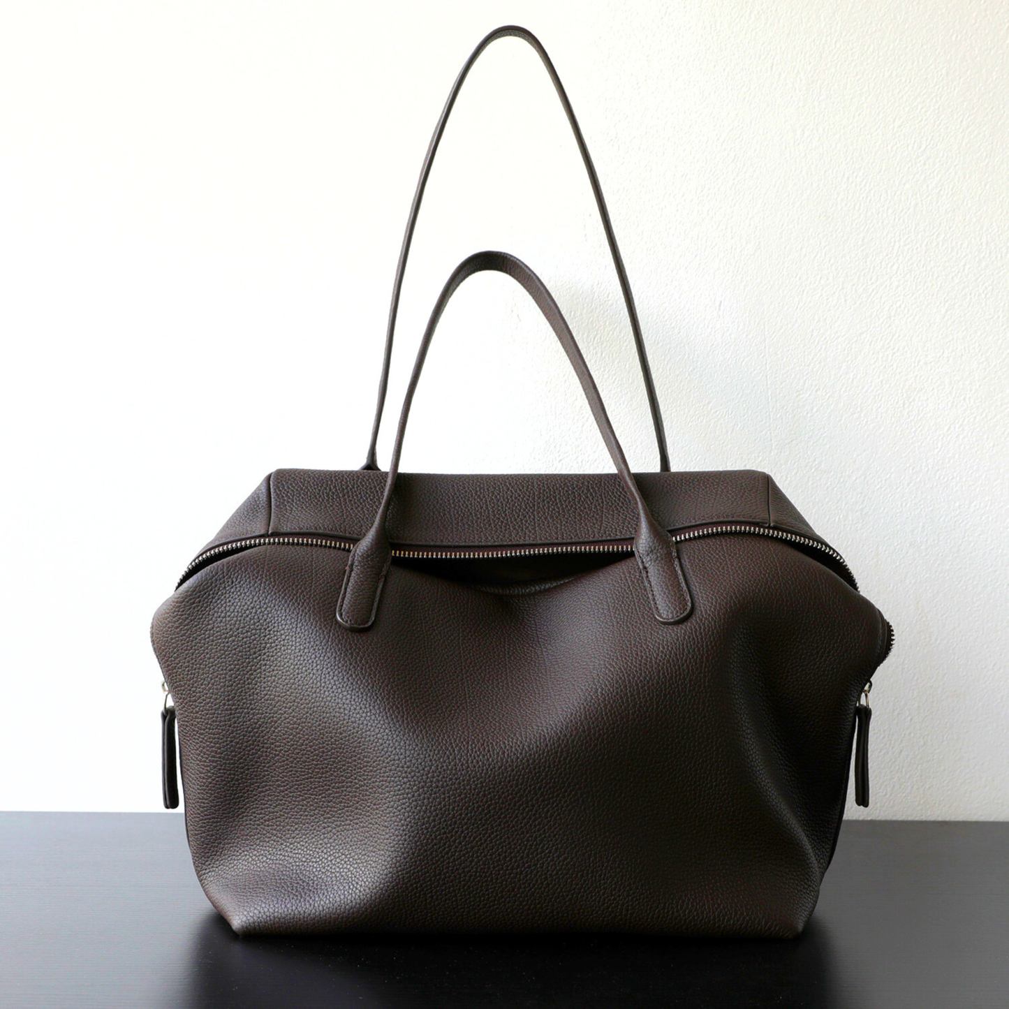 Minimalist Soft‑Grain Leather Tote Bag
