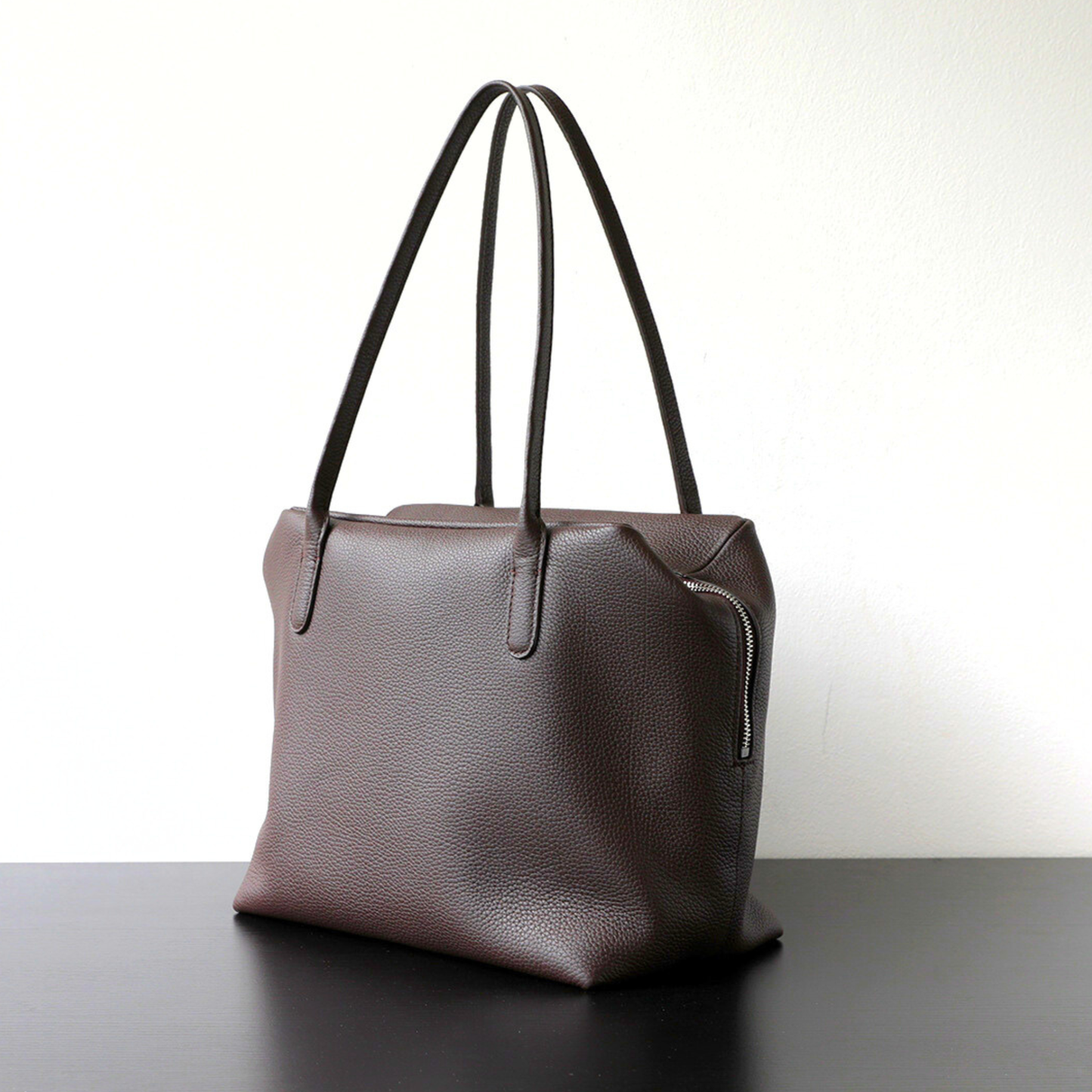 Minimalist Soft‑Grain Leather Tote Bag
