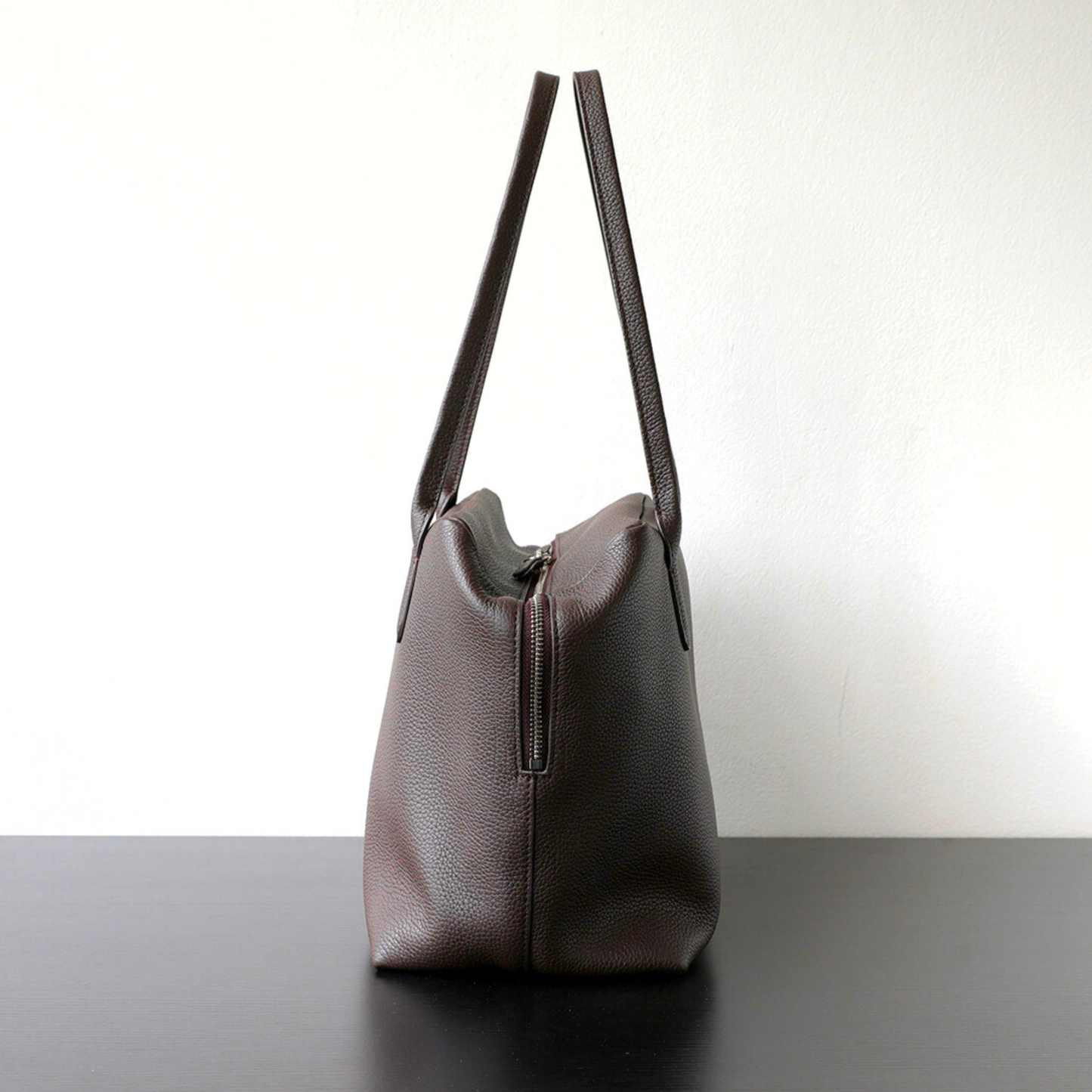 Minimalist Soft‑Grain Leather Tote Bag