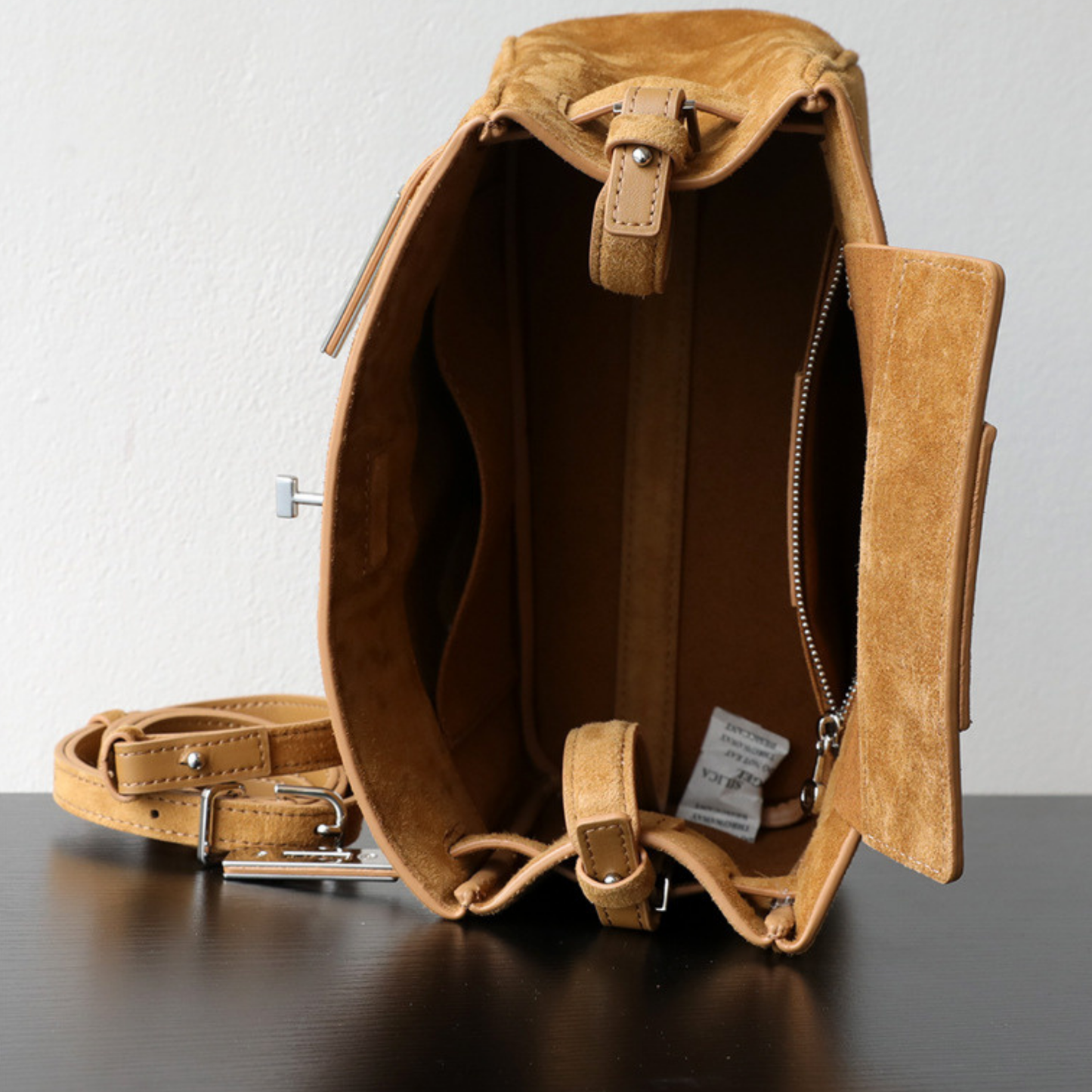 Slim Underarm Luxurious Leather Shoulder Bag