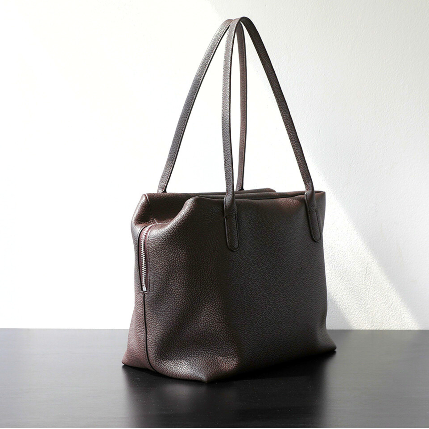 Minimalist Soft‑Grain Leather Tote Bag
