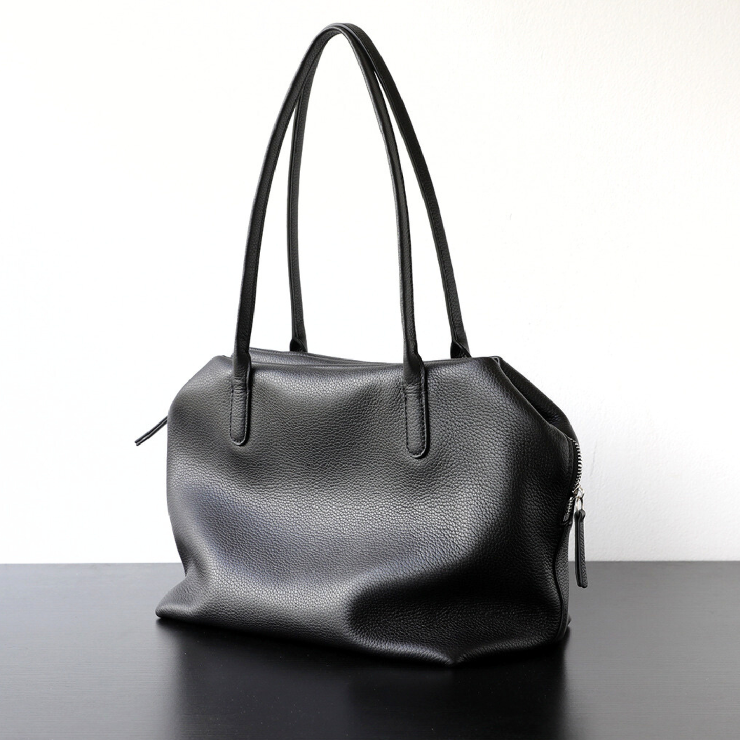 Minimalist Soft‑Grain Leather Tote Bag