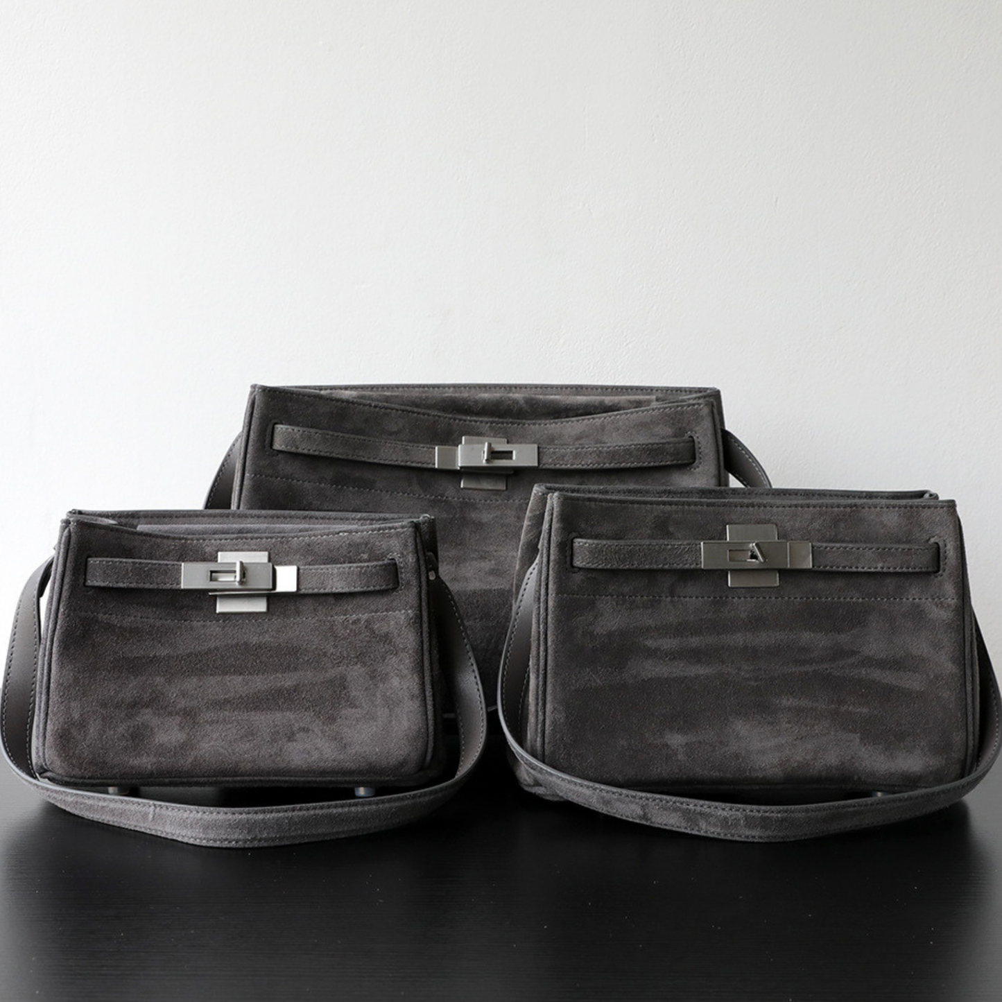 Slim Underarm Luxurious Leather Shoulder Bag