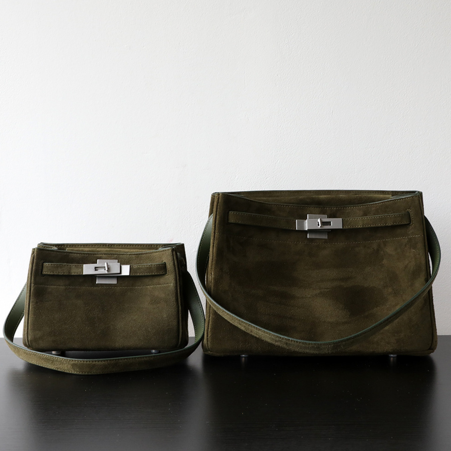 Slim Underarm Luxurious Leather Shoulder Bag