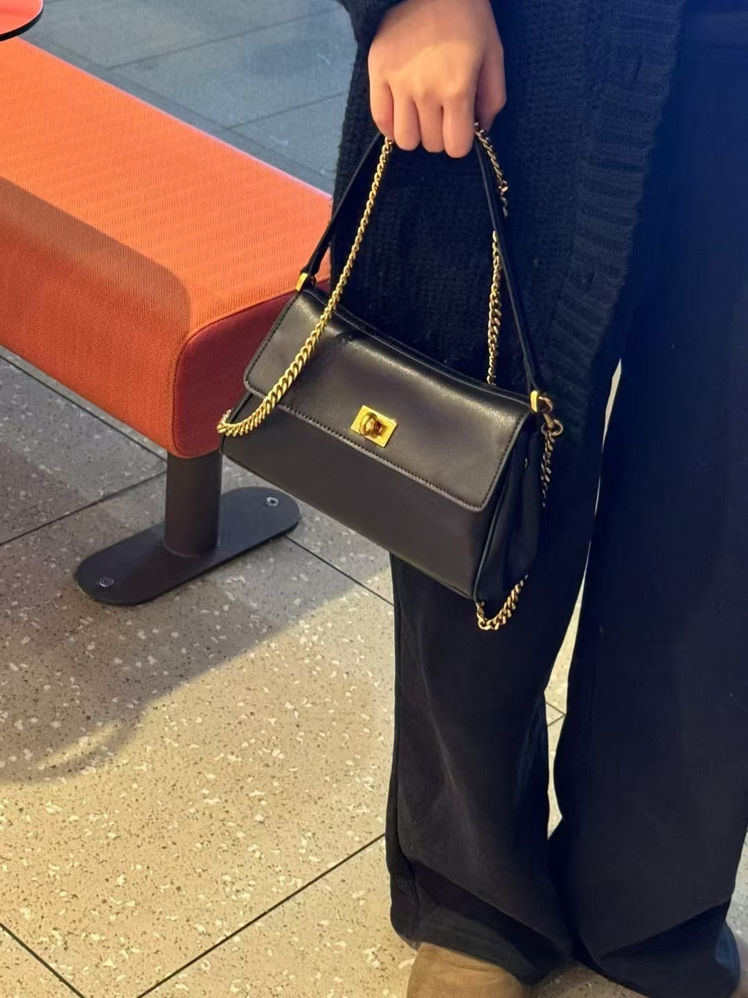 Nano Vintage‑Style Leather Shoulder Bag with Chain
