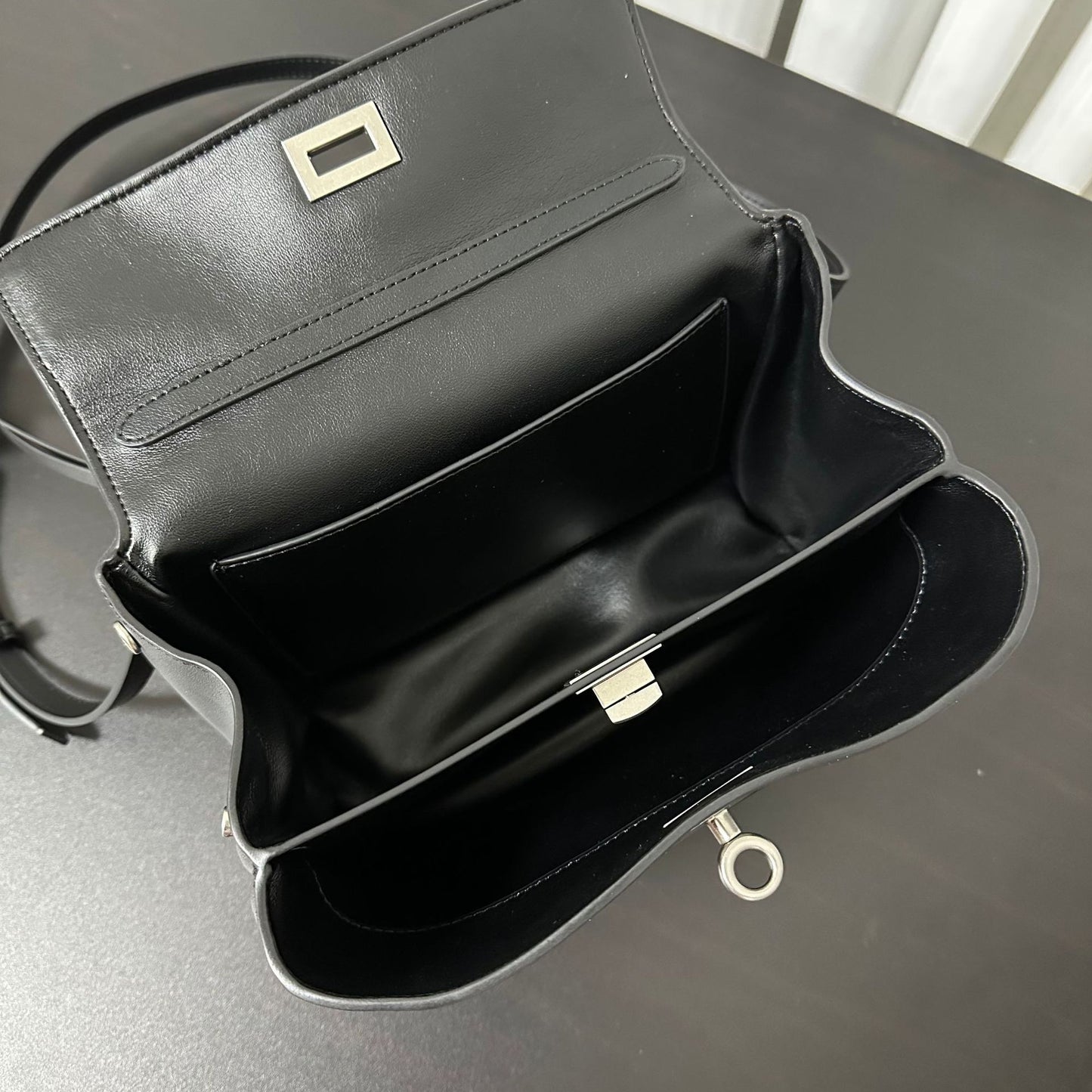 Minimalist Luxurious Soft Leather Handbag