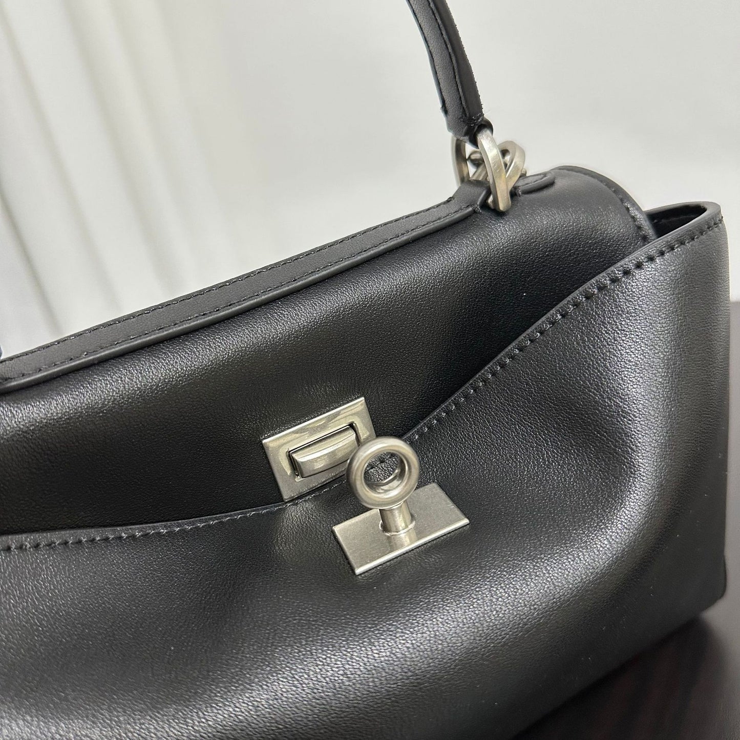 Minimalist Luxurious Soft Leather Handbag