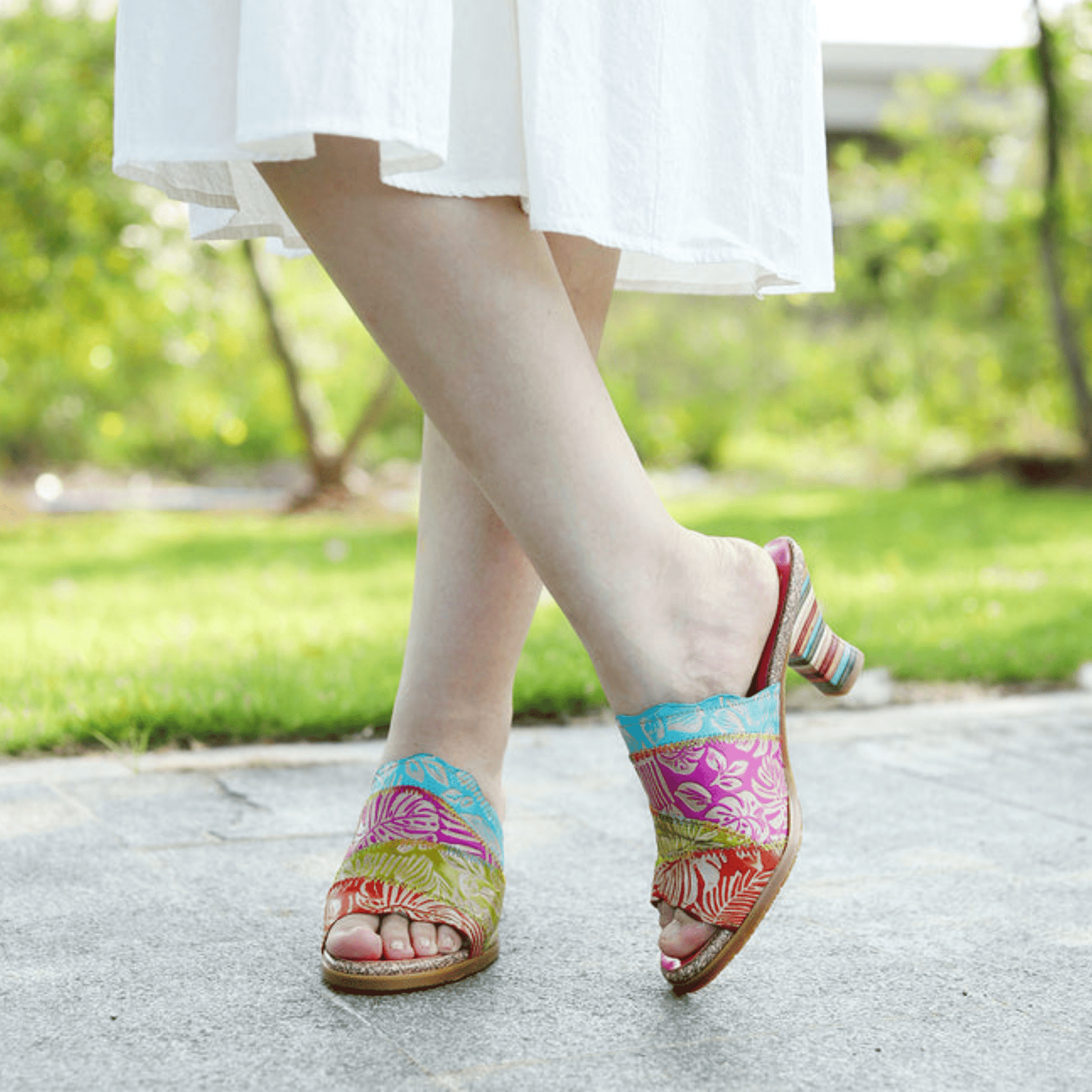 "Leafy" Retro Hand-Painted Leather Sandals - Trendiesty Worldwide