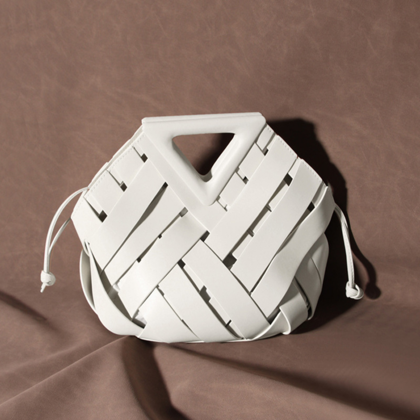 The "Bottega-Veneta-Intrecciato-inspired" Leather Basket Bag - White - Trendiesty Worldwide