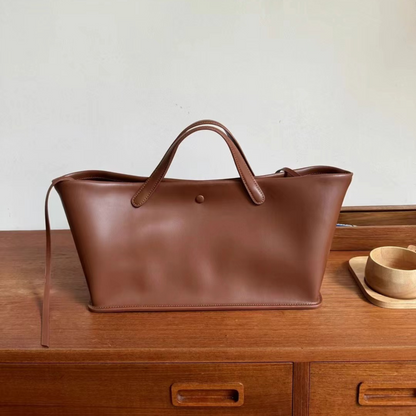 The "Row-IDAHO-inspired" Luxurious Leather Bag