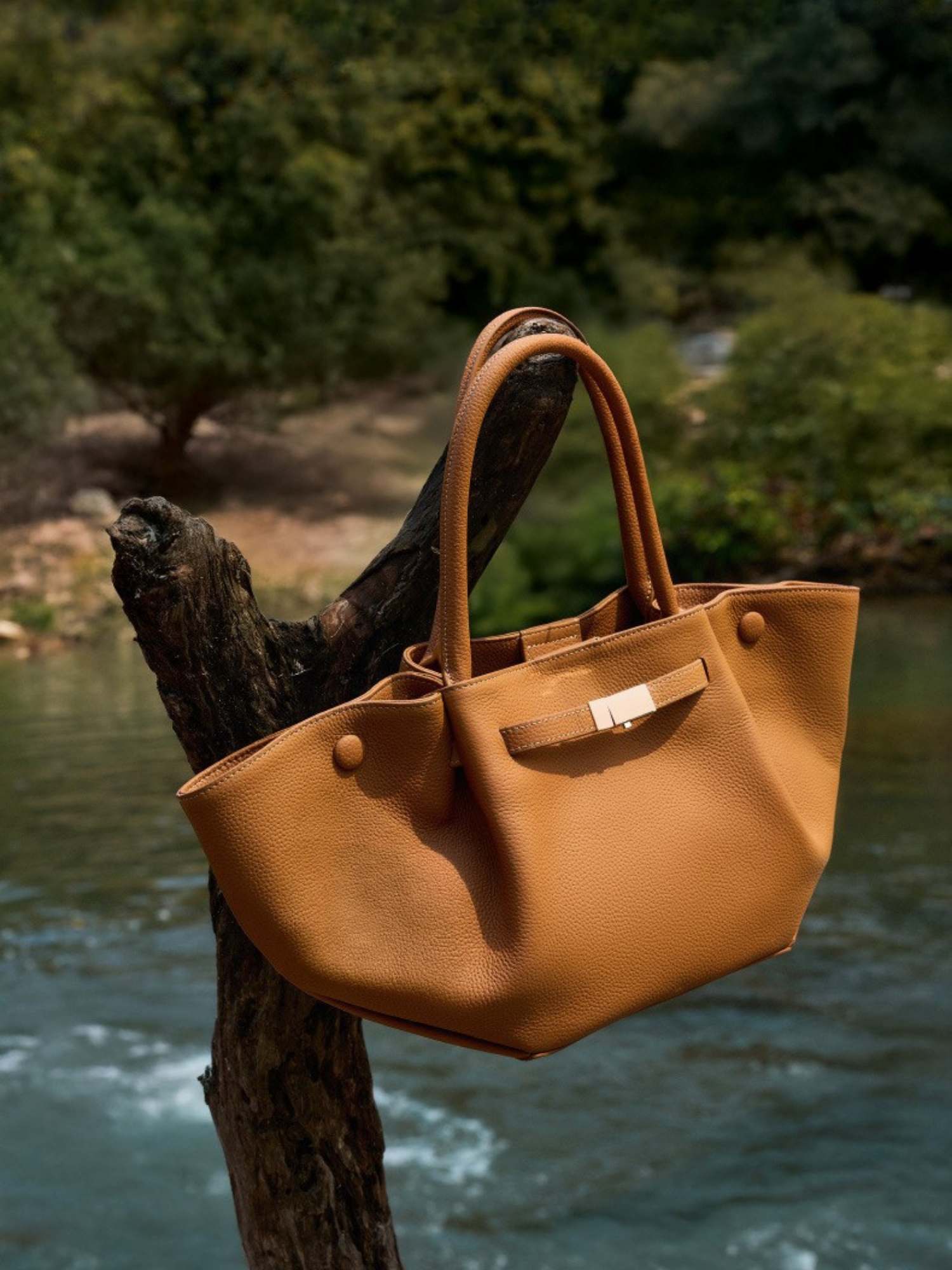 Midi NY Structured Leather Tote Bag
