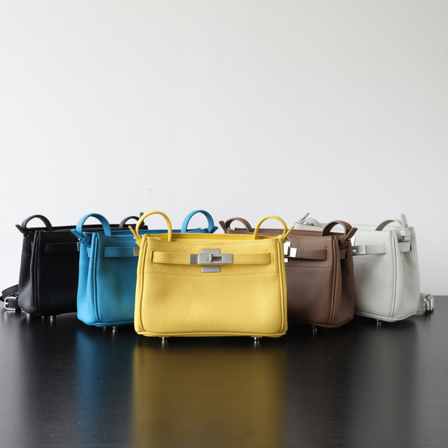 Slim Underarm Luxurious Leather Shoulder Bag