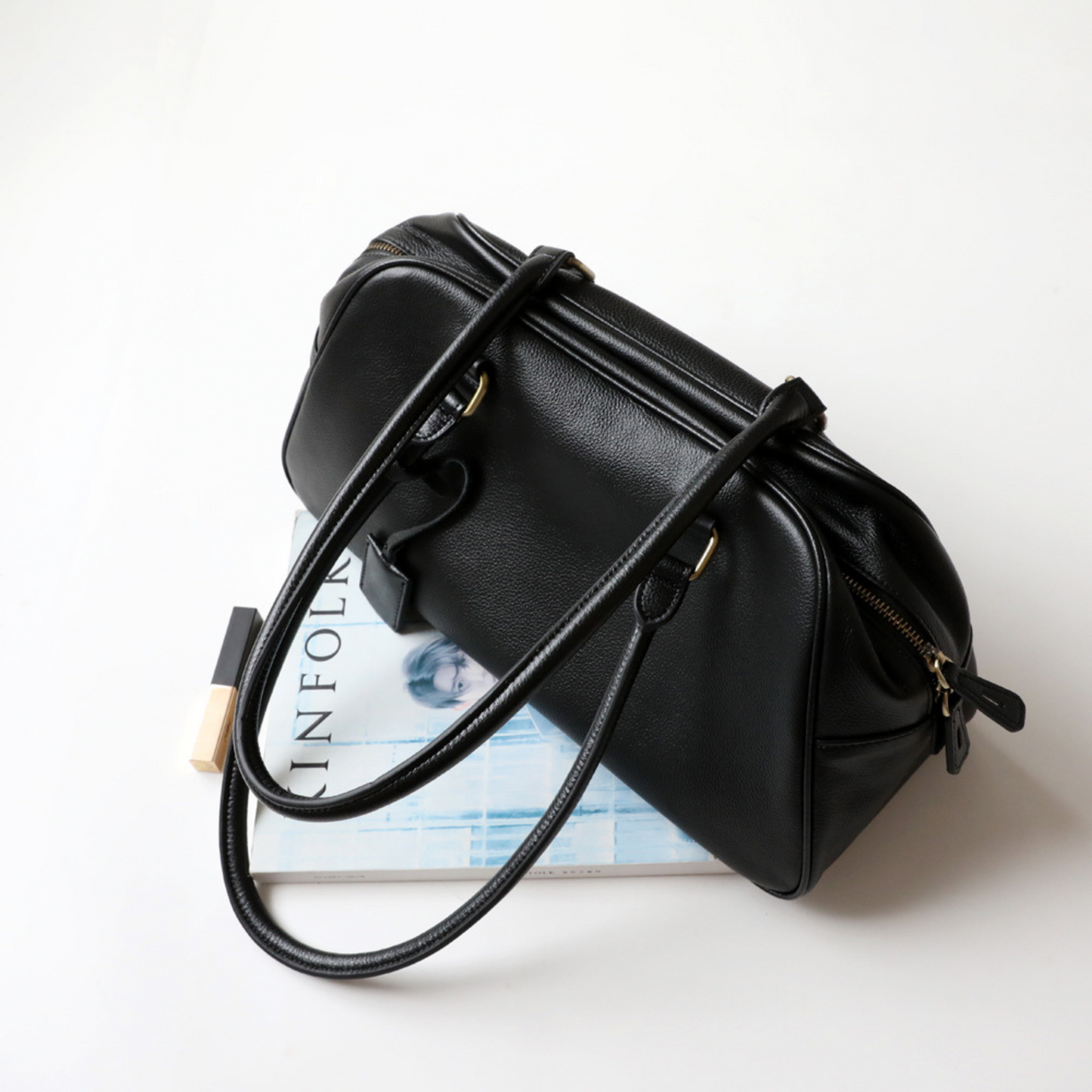 Large Capacity Zip‑Top Natural Leather Shoulder Bag