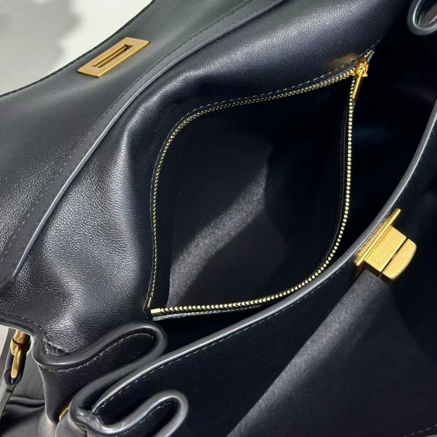 Women's BALENCIAGA-RODEO Inspired Leather Handbag