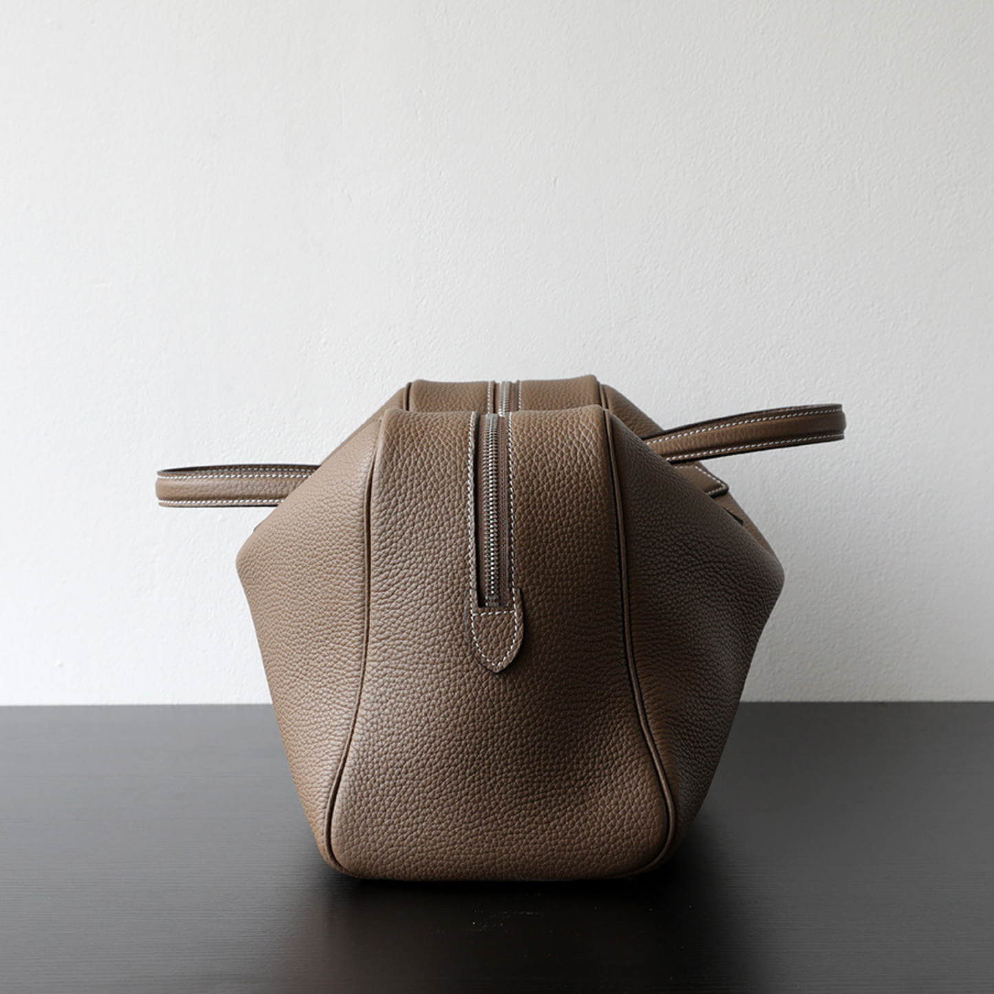 Victoria Style Classic Leather Shoulder Bag