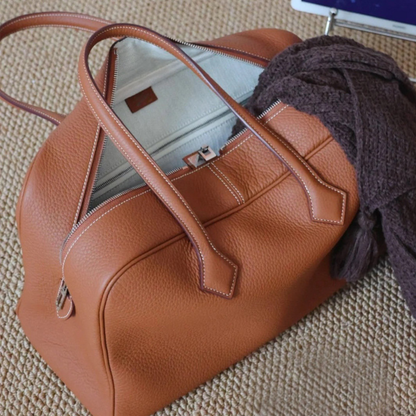 Victoria Style Classic Leather Shoulder Bag