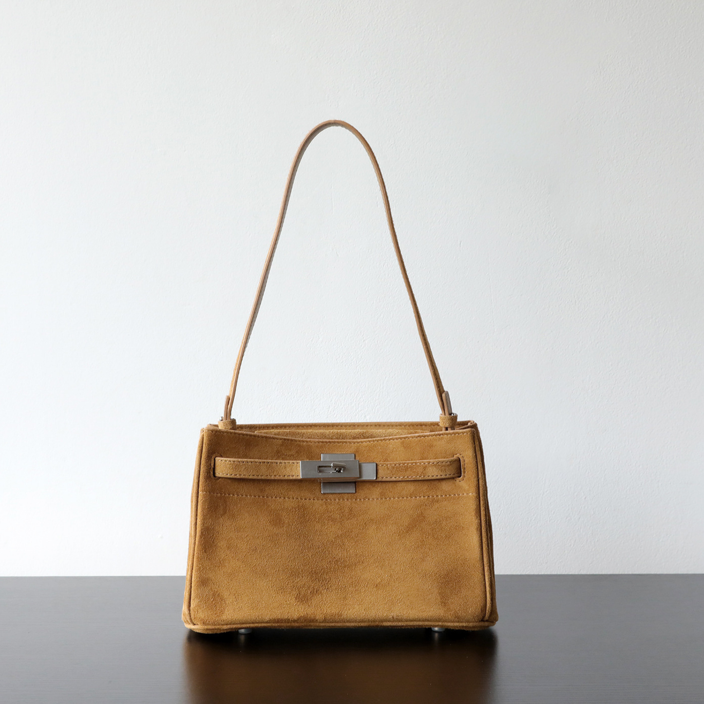Slim Underarm Luxurious Leather Shoulder Bag