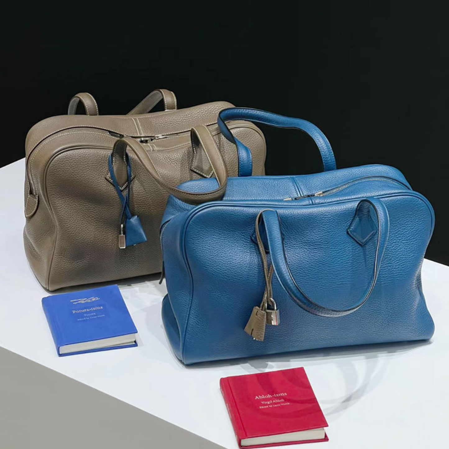 Victoria Style Classic Leather Shoulder Bag