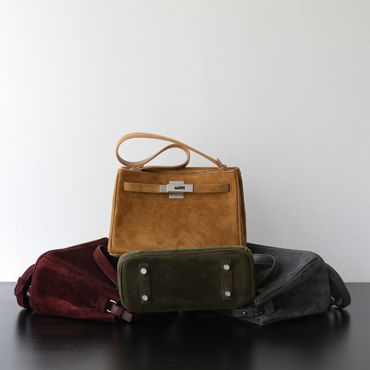 Slim Underarm Luxurious Leather Shoulder Bag