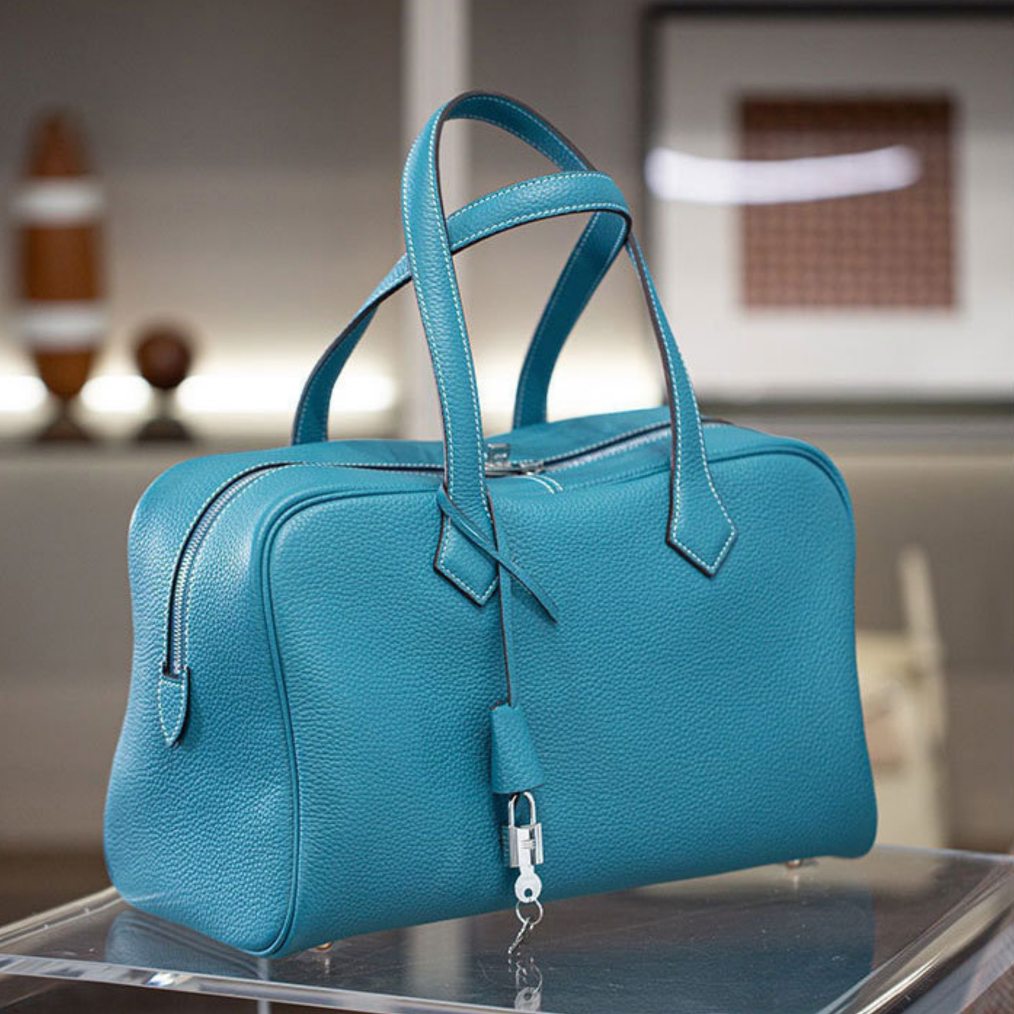 Victoria Style Classic Leather Shoulder Bag