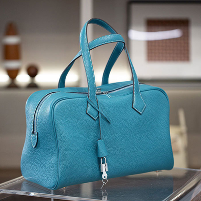 Victoria Style Classic Leather Shoulder Bag