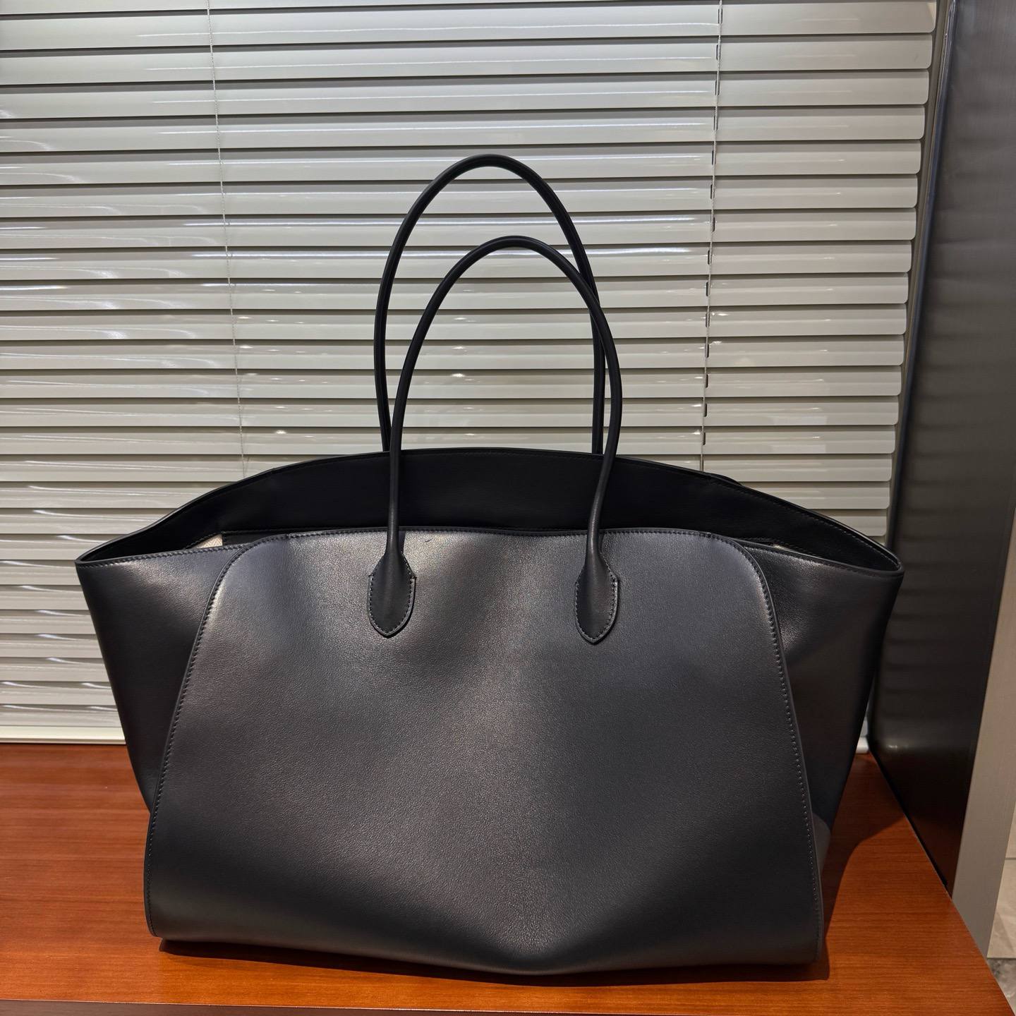 Marlo Large Luxurious Leather Tote Bag