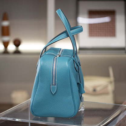 Victoria Style Classic Leather Shoulder Bag