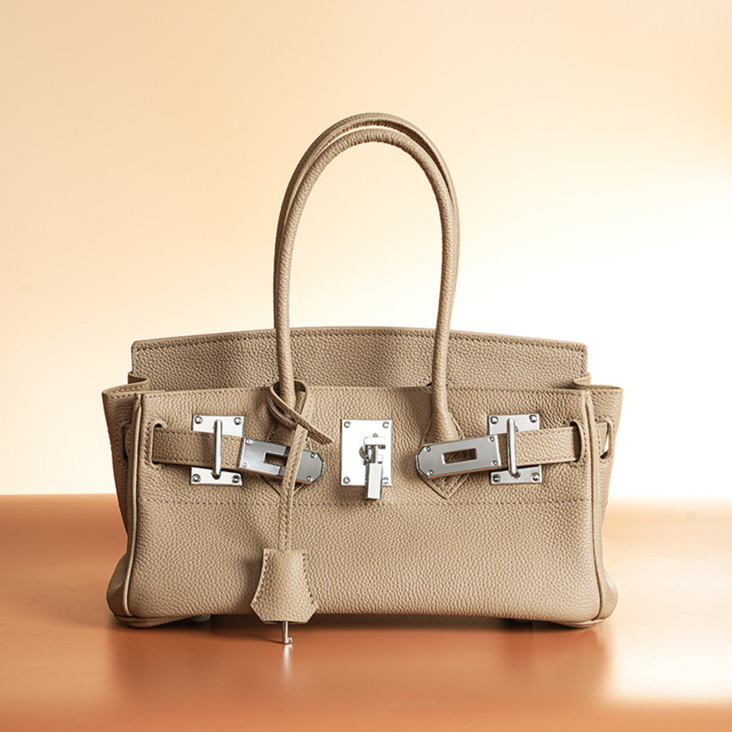 El lujoso bolso de cuero inspirado en "Hermes Togo Birkin 30"