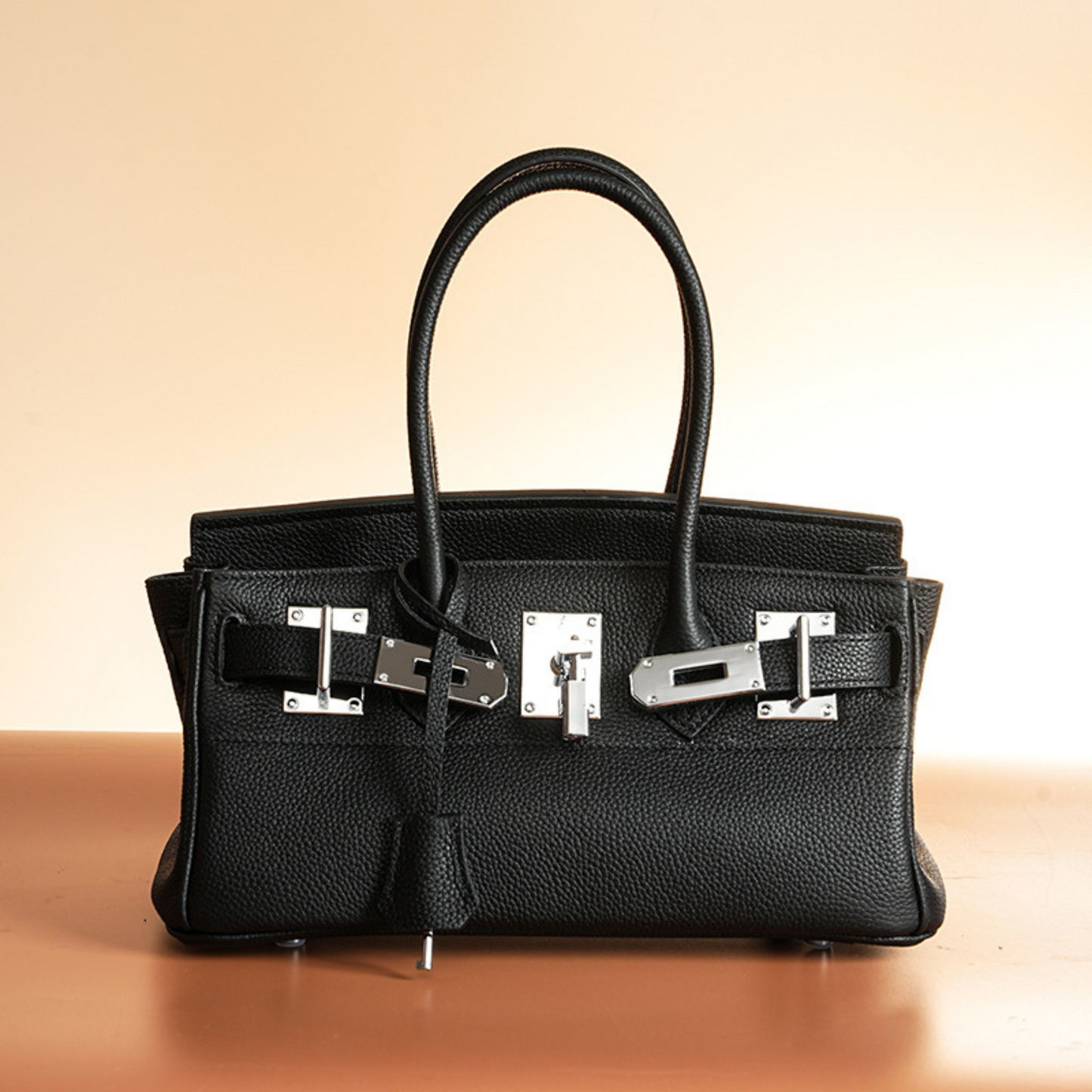 El lujoso bolso de cuero inspirado en "Hermes Togo Birkin 30"