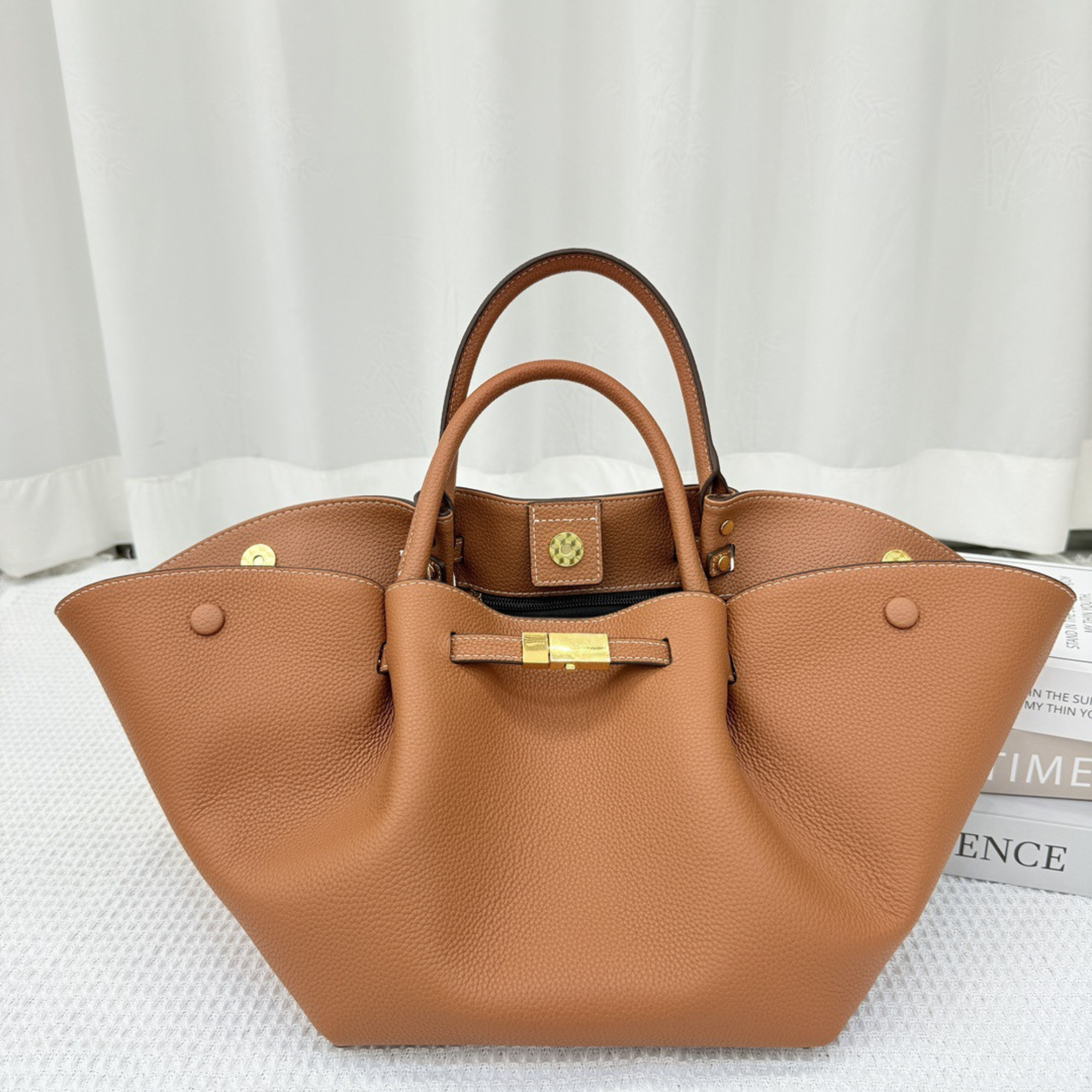 Structured Luxurious Leather Tote Bag