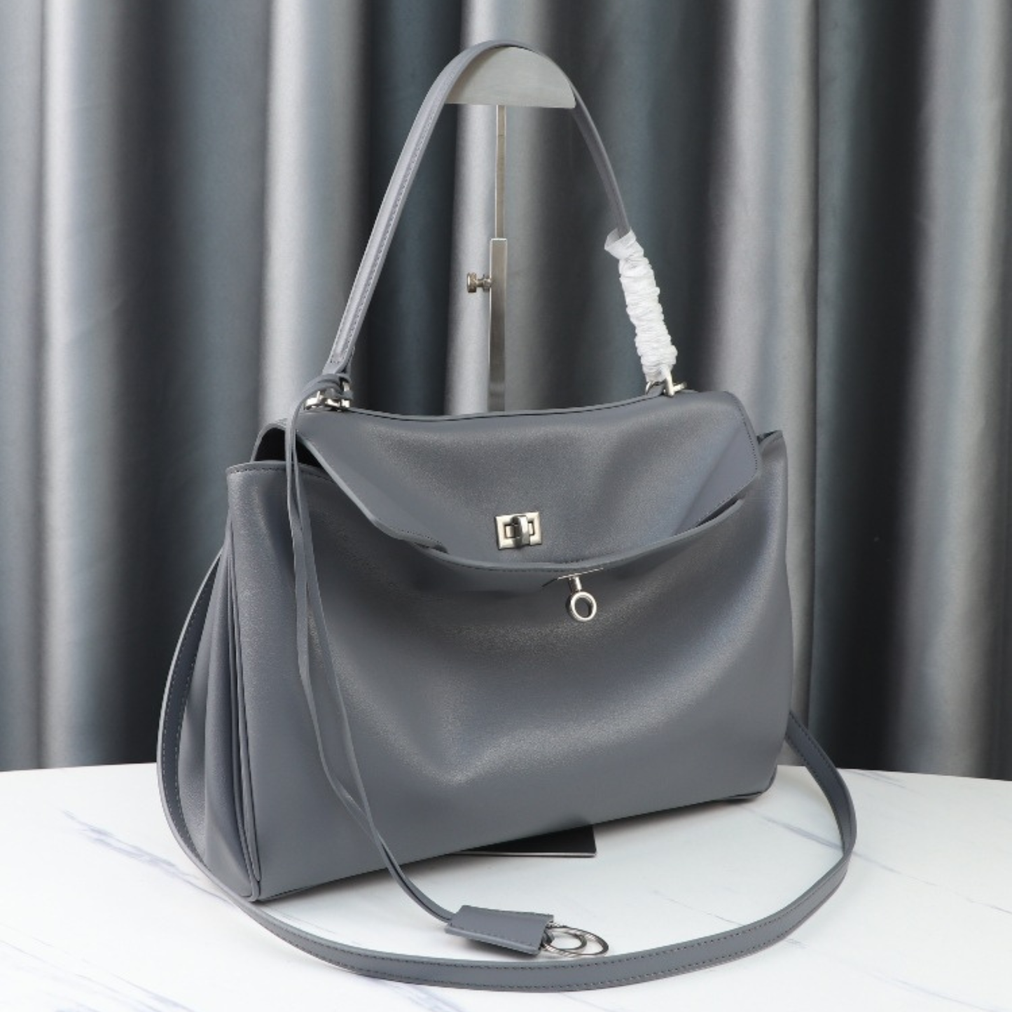 Minimalist Luxurious Soft Leather Handbag