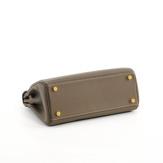 Retourne-Inspired Handcrafted Relaxed leather handbag