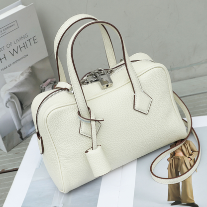 Victoria Style Classic Leather Shoulder Bag