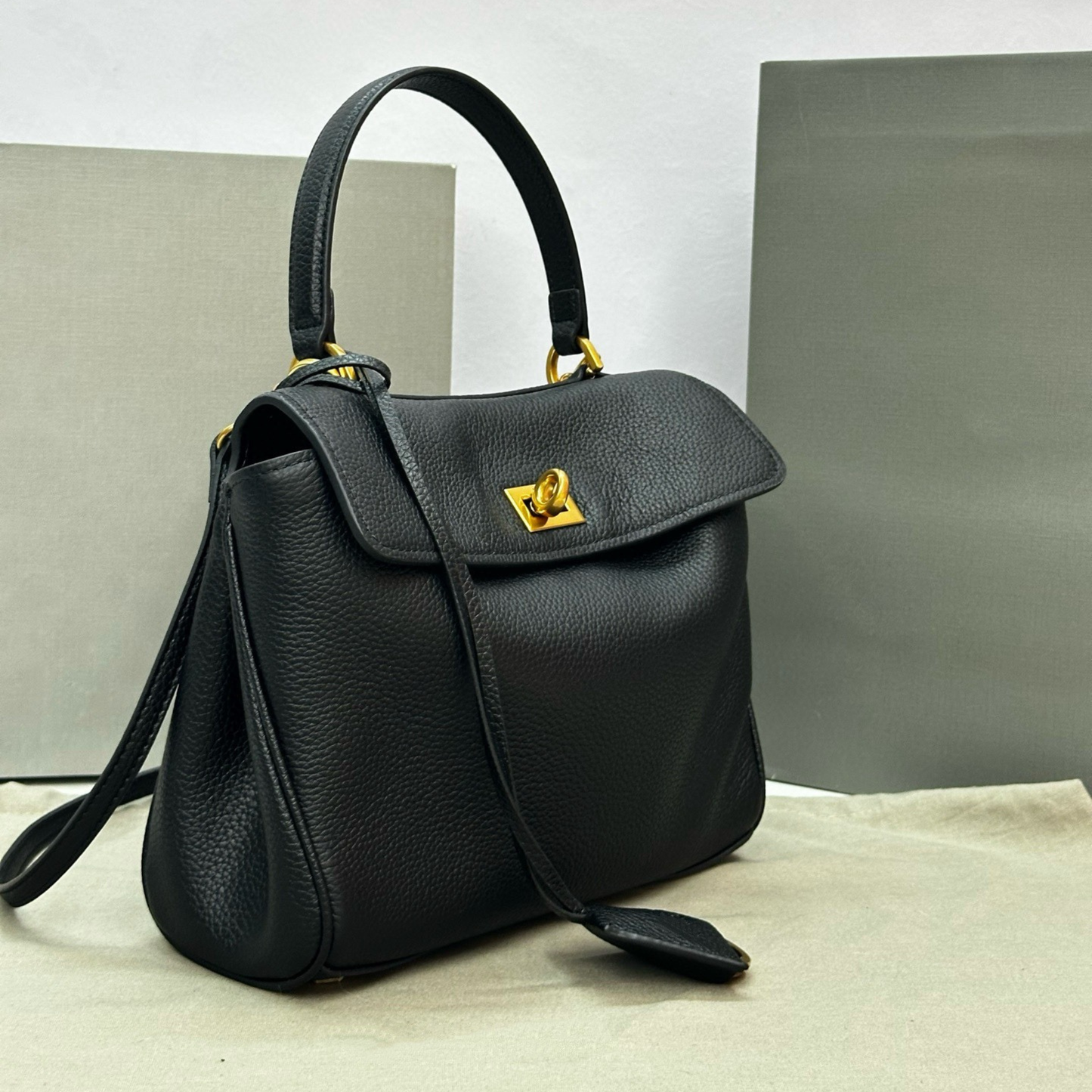 Minimalist Luxurious Soft Leather Handbag