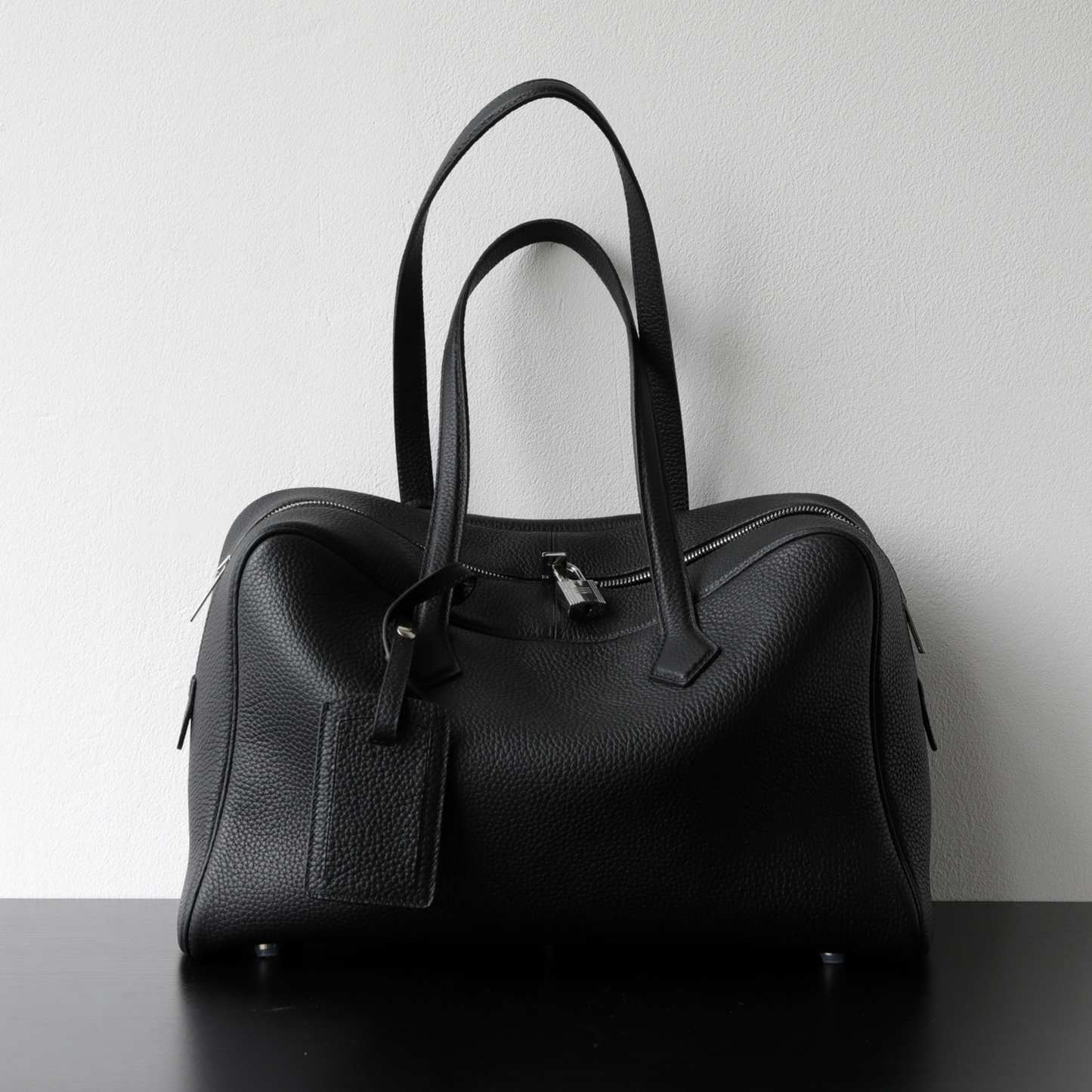 Victoria Style Classic Leather Shoulder Bag