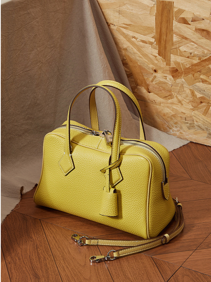 Victoria Style Classic Leather Shoulder Bag