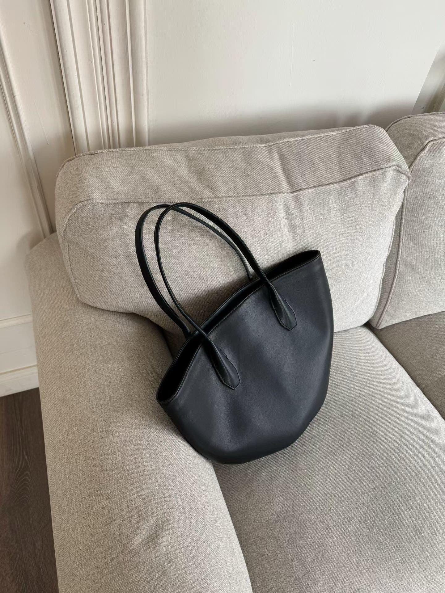 Alger Inspired Structured Leather Tote Bag