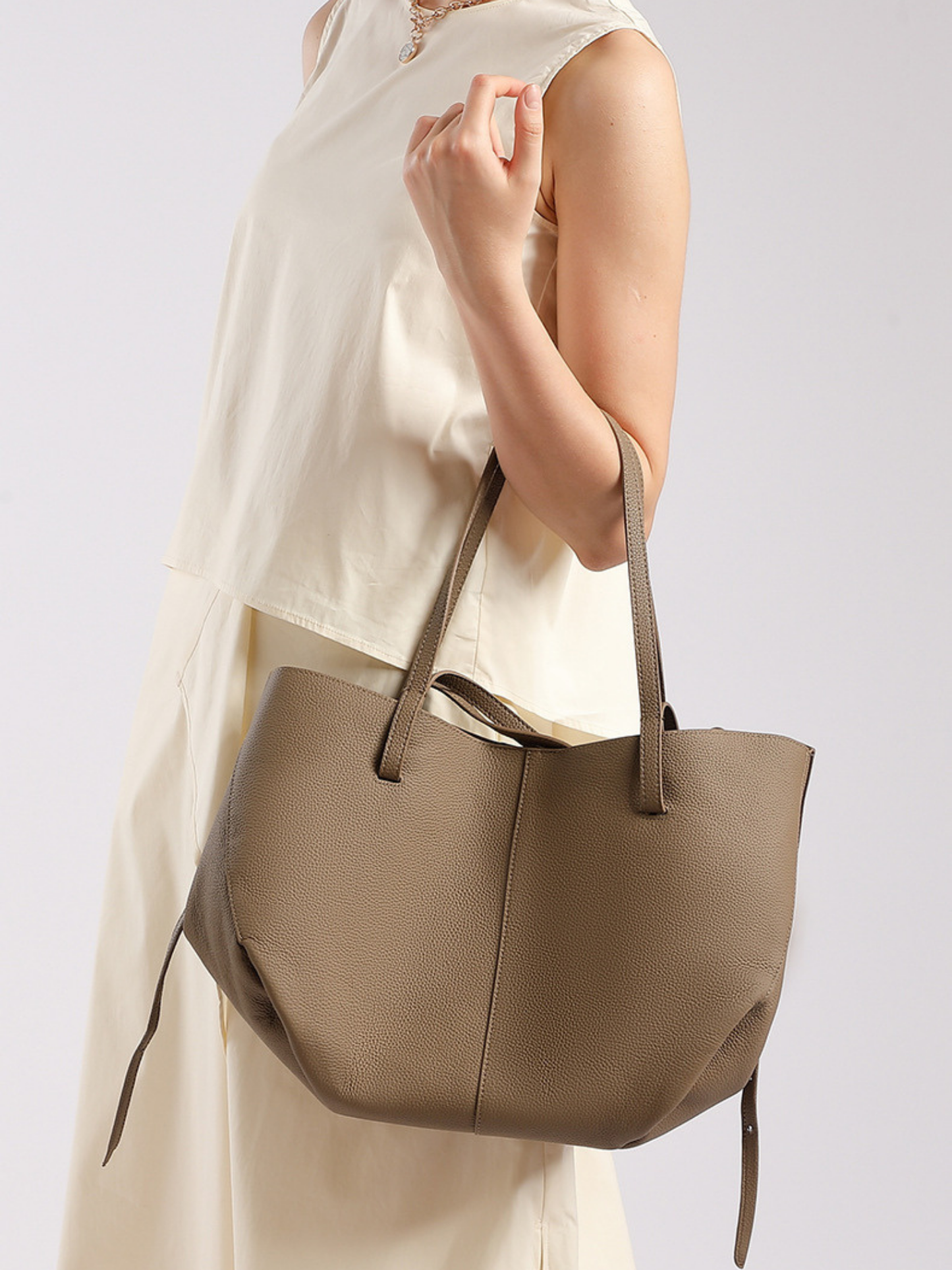 Luxurious Textured Leather Shoulder Bag