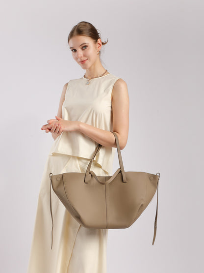 Luxurious Textured Leather Shoulder Bag