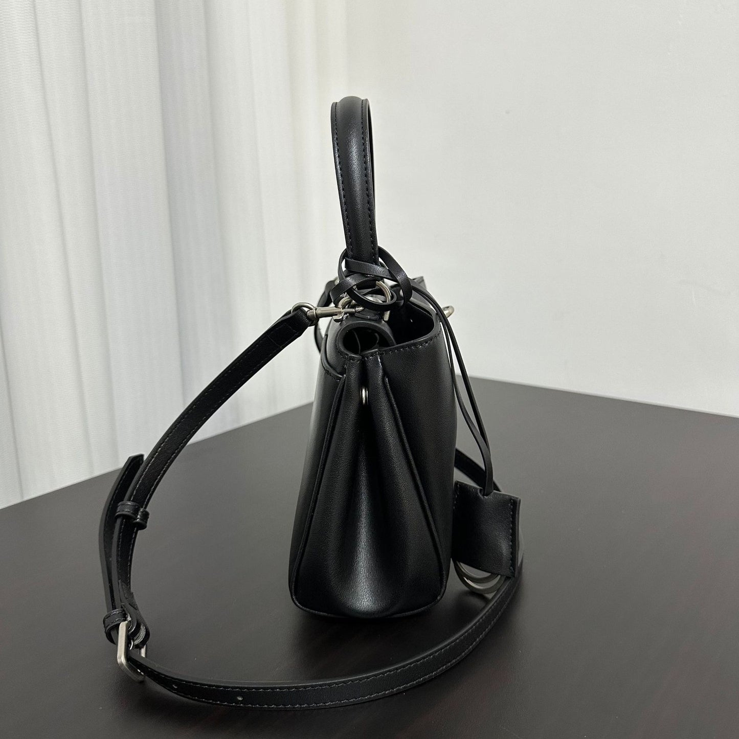 Minimalist Luxurious Soft Leather Handbag