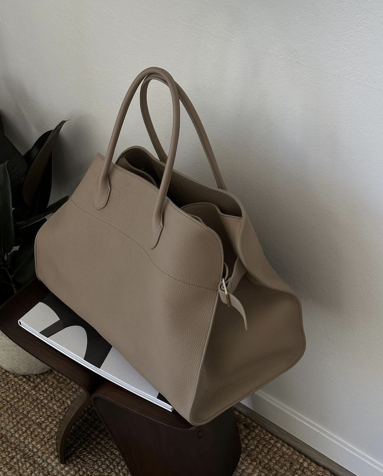 Luxurious Top-Layer Leather Tote Bag