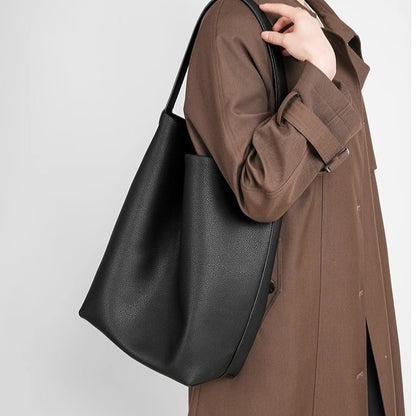 El lujoso bolso tote de cuero "inspirado en Row-Margaux"