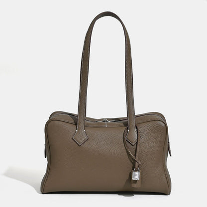 Victoria Style Classic Leather Shoulder Bag