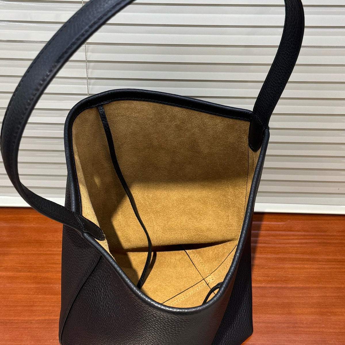 N/S Park Leather Tote Bag