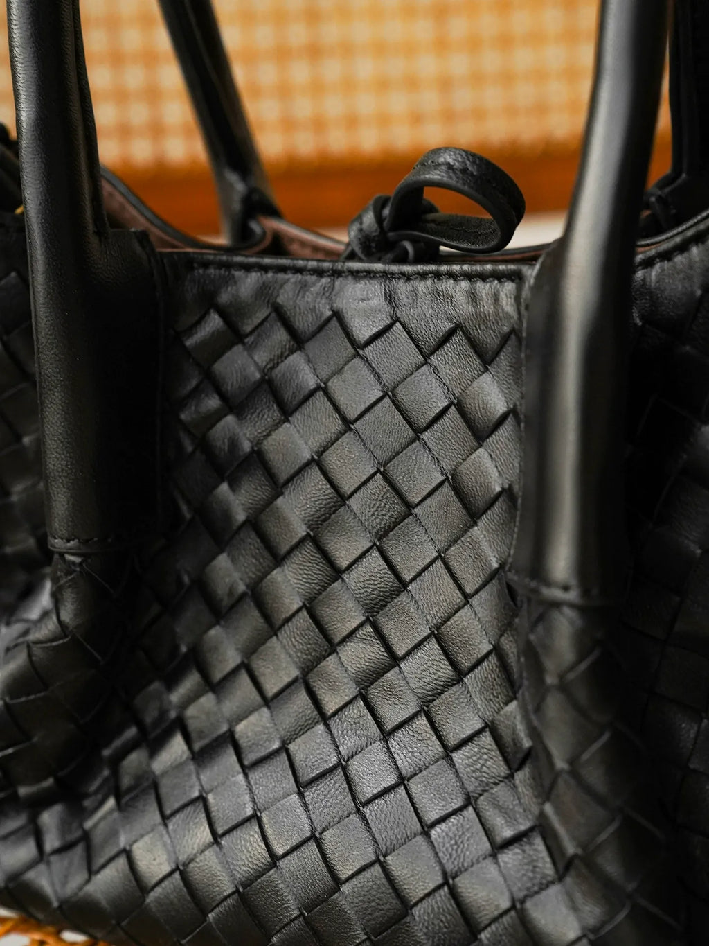 El lujoso bolso tote de cuero "inspirado en Row-Margaux"